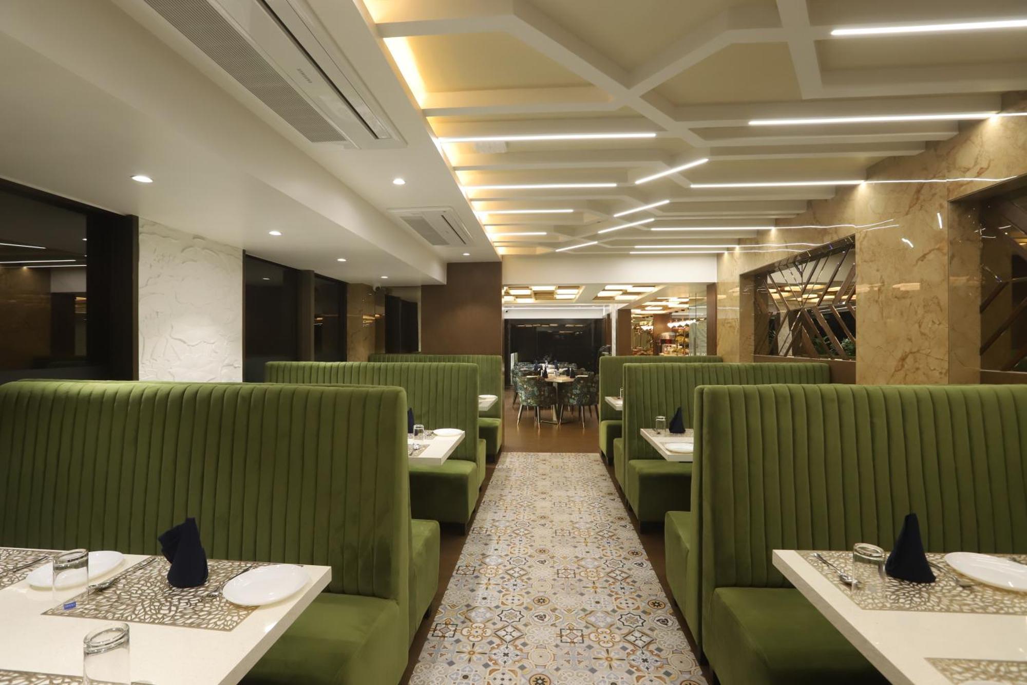 Hotel Auris & Banquets, Mumbai International Airport Kültér fotó