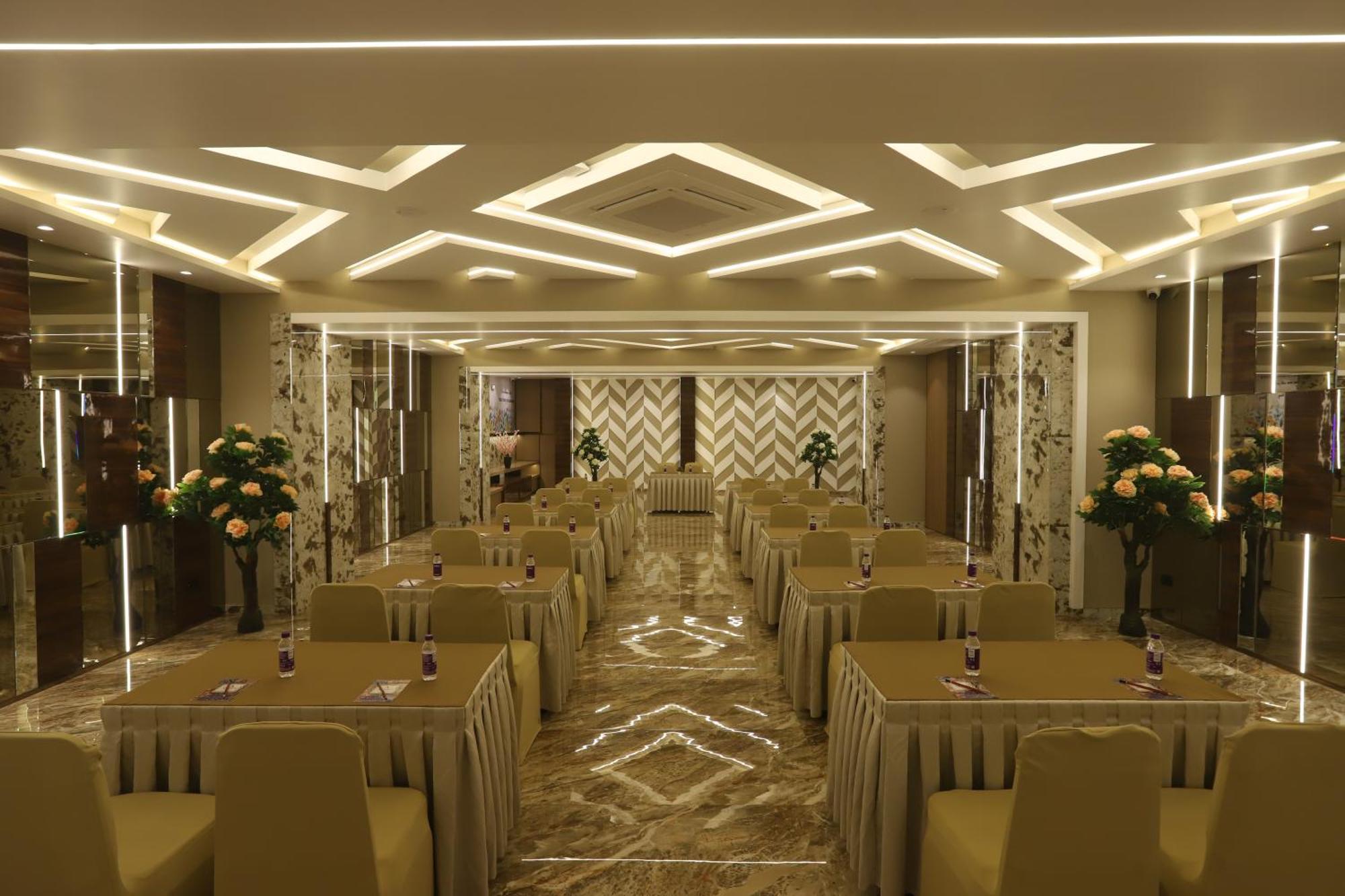 Hotel Auris & Banquets, Mumbai International Airport Kültér fotó